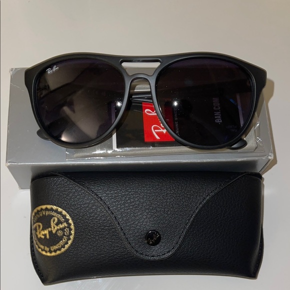 Ray-Ban Black Sunglasses